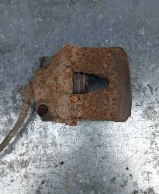 Volkswagen Polo Front brake caliper