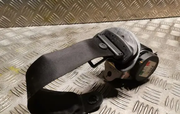 Mini One - Cooper Coupe R56 Rear seatbelt 2751402