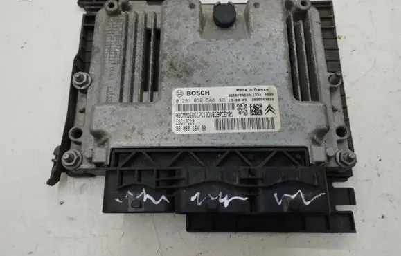 Citroen C4 II Picasso Engine control unit/module 9808016480 0281030548