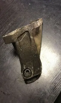 BMW 7 E65 E66 Engine mounting bracket 6754615