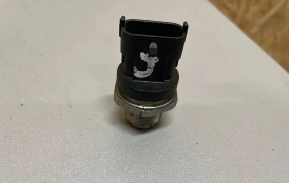 Fuel pressure sensor