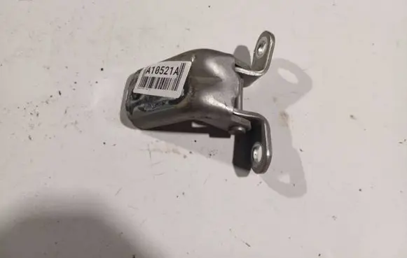 Nissan Note (E11) Rear door lower hinge