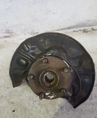 Toyota Avensis T250 Front wheel hub