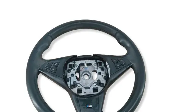 BMW 5 E60 E61 Steering wheel 11008818 9031C