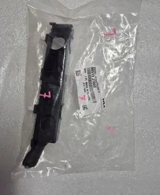 KIA Ceed Fender mounting bracket 86513J7000