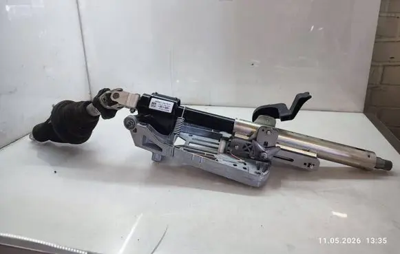 Mercedes-Benz C W204 Steering wheel axle A2044604516