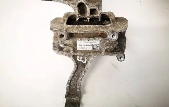 Seat Leon (5F) Engine mount bracket 5Q0199262BH