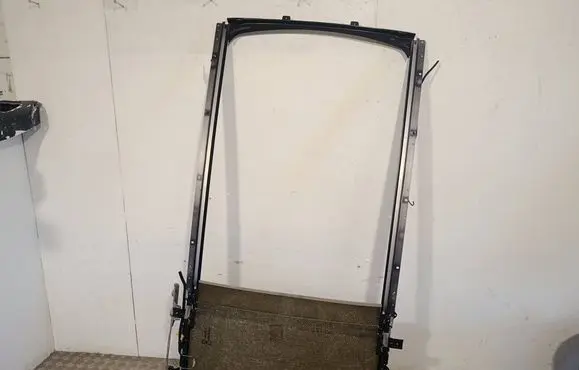 Nissan Qashqai+2 Sunroof frame 