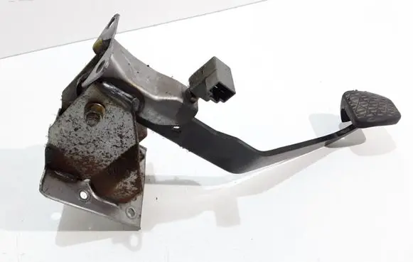 SsangYong Actyon Brake pedal