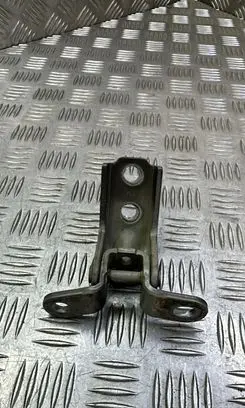 KIA Sorento Front door upper hinge A046057