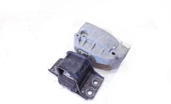 Renault Kangoo II Engine mount bracket 8200014931