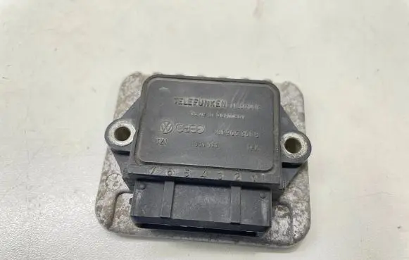 Audi 80 90 B3 Ignition amplifier control unit 191905351B