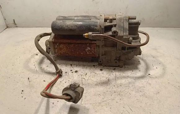 Audi SQ7 Air suspension compressor/pump 4M0616005F