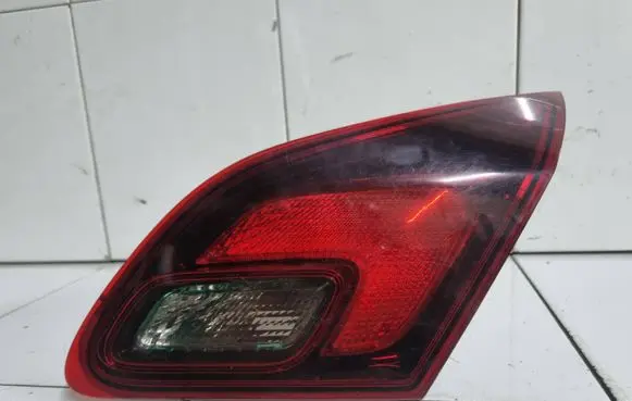 Opel Astra J Tailgate rear/tail lights 1090098