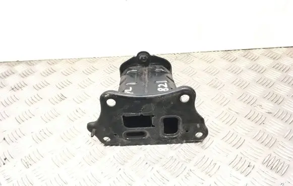 Lexus IS 220D-250-350 Front bumper cross member