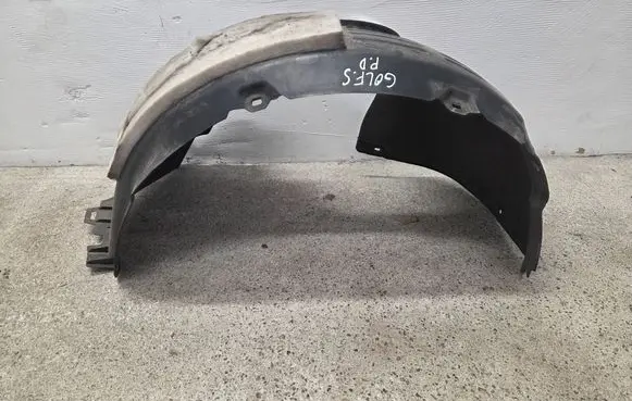 Volkswagen Golf Sportsvan Front wheel arch liner splash guards 5G0805970 4G0806978