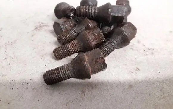 Opel Vectra B Nuts/bolts 