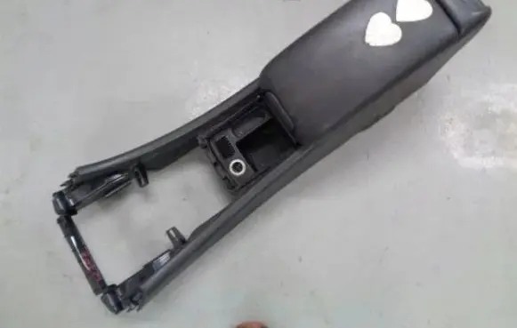 Mercedes-Benz E W211 Center console