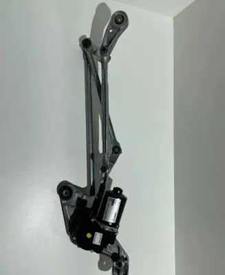 Mercedes-Benz Metris W447 Front wiper linkage and motor W000051184