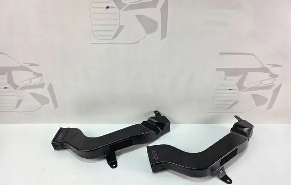 BMW X7 G07 Intercooler air guide/duct channel 