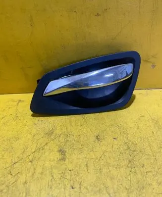 Renault Megane III Front door interior handle 697549403