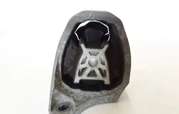 Volvo XC90 Engine mount bracket 31339953
