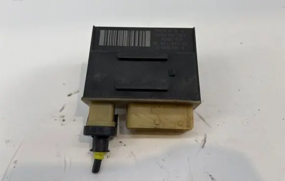 Citroen C4 I Picasso Glow plug pre-heat relay 018010953 9662570880