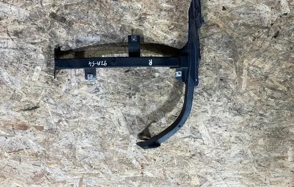 Audi A8 S8 D4 4H Fender mounting bracket 4H0821234