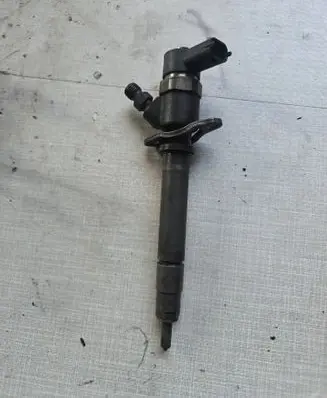Volvo XC90 Fuel injector 0445110025
