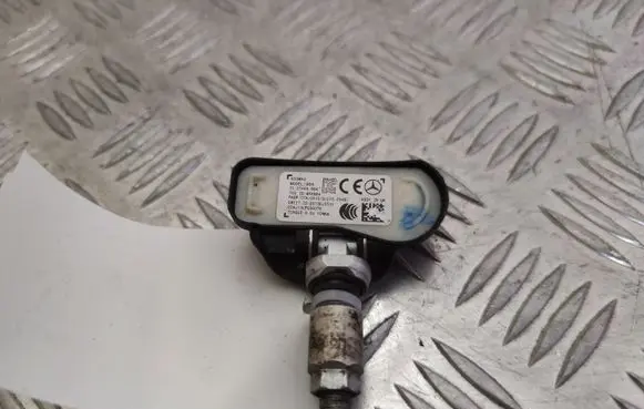 Mercedes-Benz C W205 Tire pressure sensor 2546AGG4