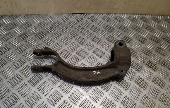 Audi Q5 SQ5 Lower shock absorber bracket 8K0413K