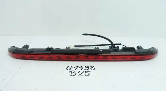 KIA Ceed Third/center stoplight 92700