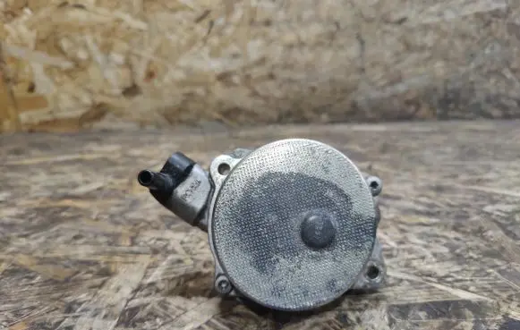 Jaguar XJL Vacuum pump 8W932A451DA