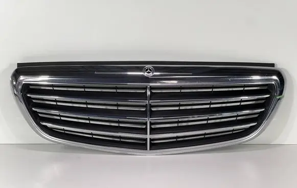 Mercedes-Benz C W205 Front bumper upper radiator grill A2058802683