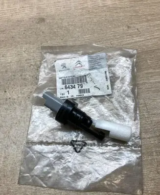 Nissan Pathfinder R51 Sensor 643479 8200331653A