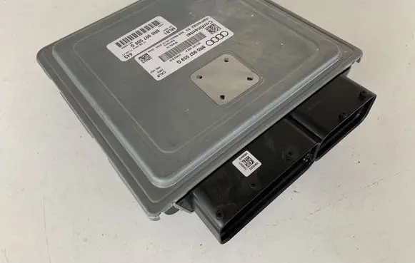 Audi Q5 SQ5 Engine control unit/module 8R0907559G 8F0907559A