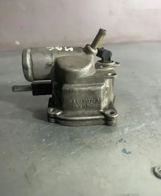 Thermostat/thermostat housing