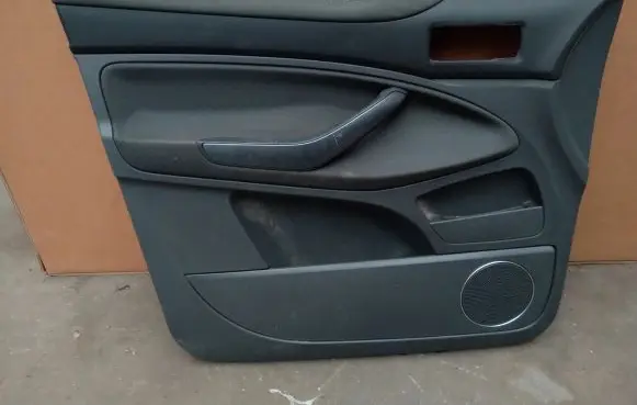 Ford Kuga I Front door card panel trim 7M51R23943A