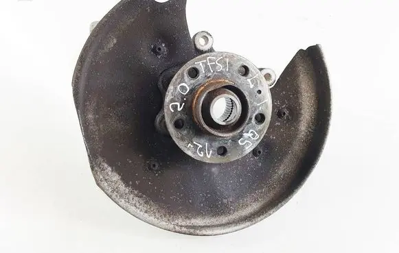 Rear wheel hub