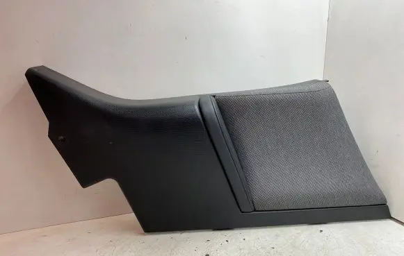 BMW i3 (C) pillar trim 7272428