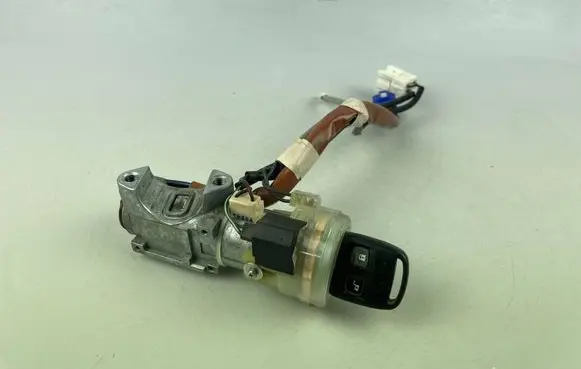 Subaru Forester SG Ignition lock 88215SA000