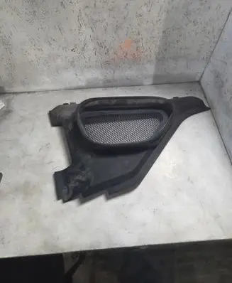 Mercedes-Benz GL X166 Wiper trim A1668300013