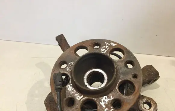 Mercedes-Benz A W169 Front wheel hub spindle knuckle