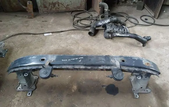Volvo V50 Front bumper cross member