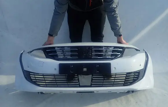 Peugeot 508 Front bumper