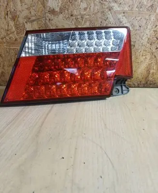 Tailgate rear/tail lights
