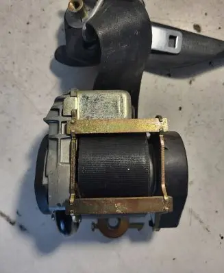 Peugeot 607 Front seatbelt B507743