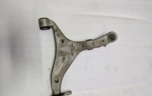 Dodge Durango Front lower control arm/wishbone 04877716AB