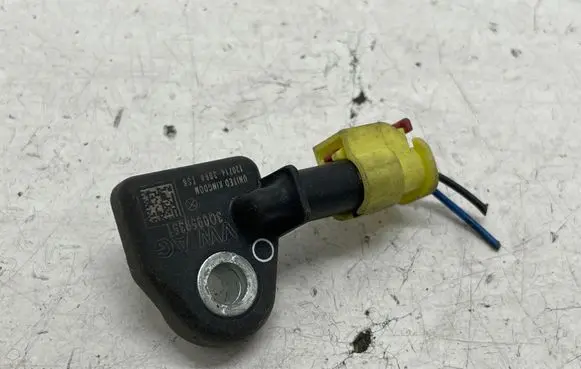 Volkswagen PASSAT B8 Airbag deployment crash/impact sensor 3Q0959351