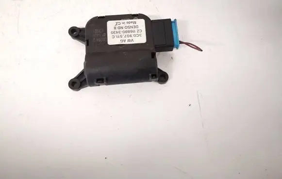 Volkswagen Golf Plus Air flap motor/actuator 3C0907511C